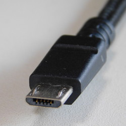 Micro USB Type-Bの端子画像
